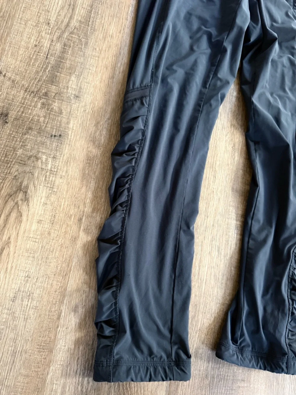 Lululemon Runderful Pant - Picture 3 of 10